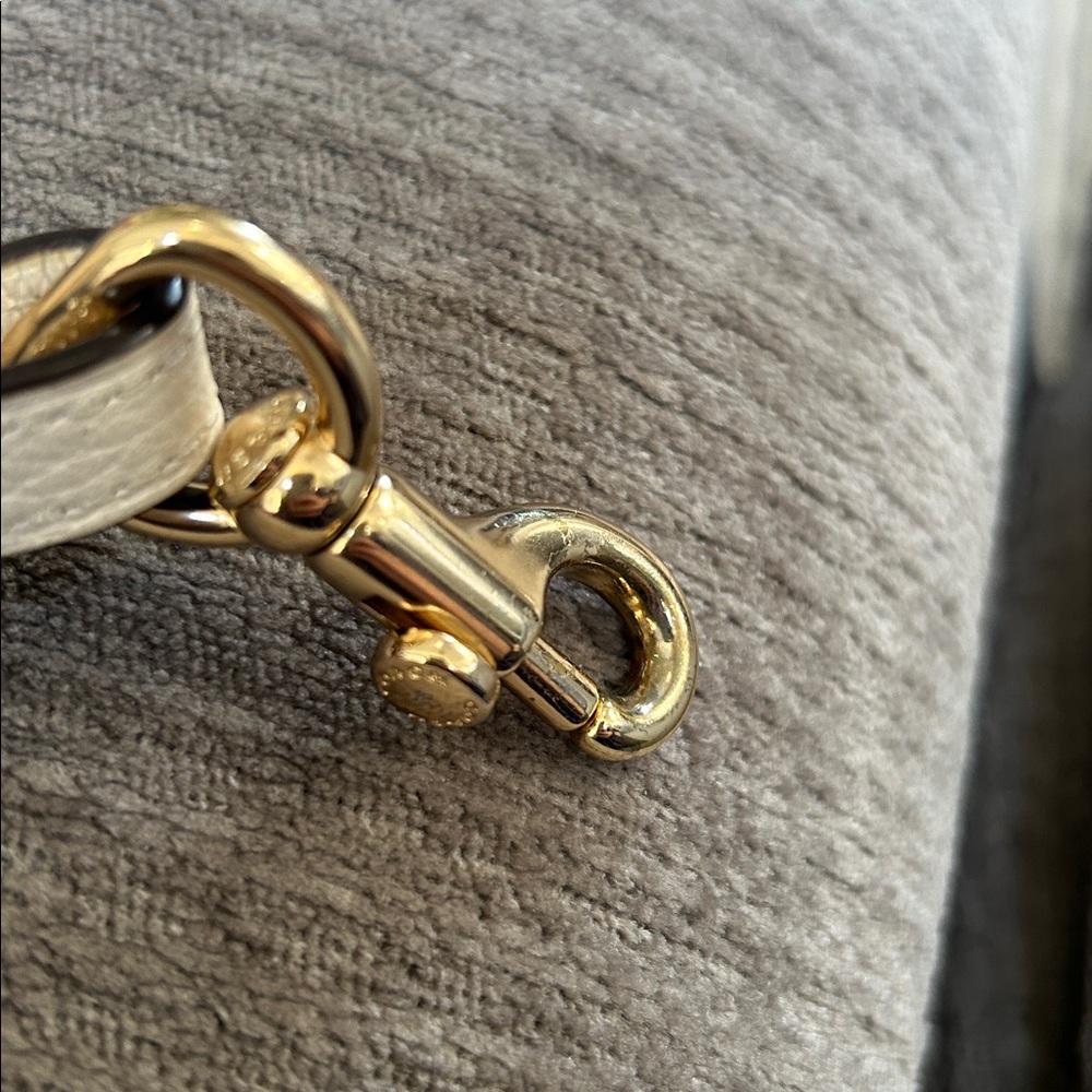 Coach Pebble Leather Chalk-Strap with Rivets - Picture 14 of 15